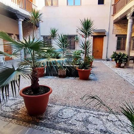 Abadia Suites Granada Exteriör bild